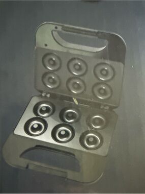 Non-Brand Black 6-Donut Maker - Compact Home Kitchen Appliance